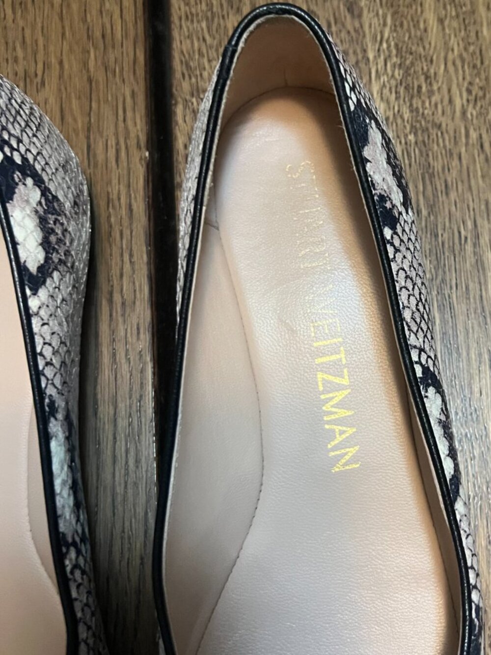 Stuart Weitzman Snakeskin Ballet Flats Womens 8.5M Leather Bow Round Toe Slip On - Picture 3 of 11